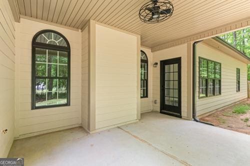 entrance to property with covered porch