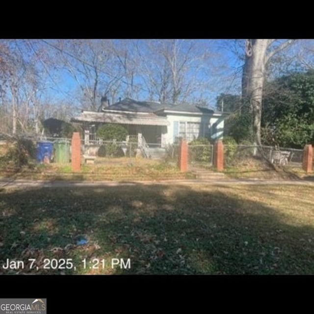 419 E Chappell St, Griffin, GA 30223 - view of yard featuring fence