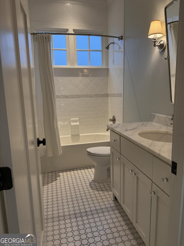 10583 Serenbe Ln, Palmetto, GA 30268 - bathroom with vanity and shower / bath combo