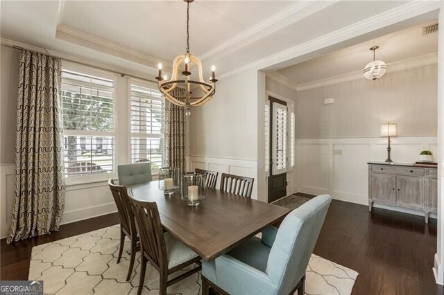 3000 Haven Mill Ln, Milton, GA 30004 - kitchen with stainless steel gas stovetop, a kitchen breakfast bar, light stone counters, white cabinetry, and crown molding