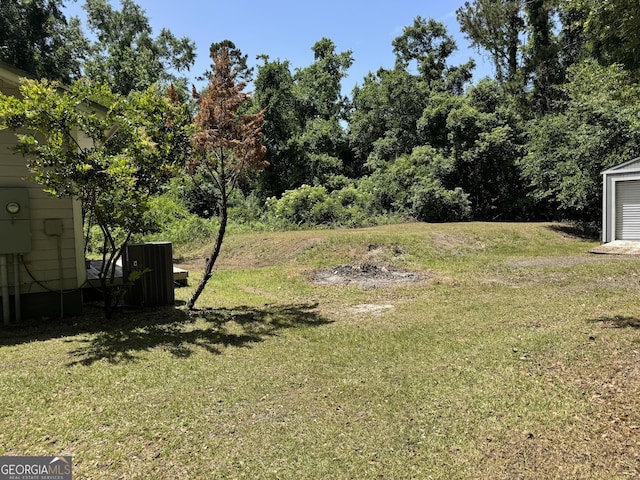 13327 US Highway 17, Woodbine, GA 31569 - view of green lawn featuring a garage