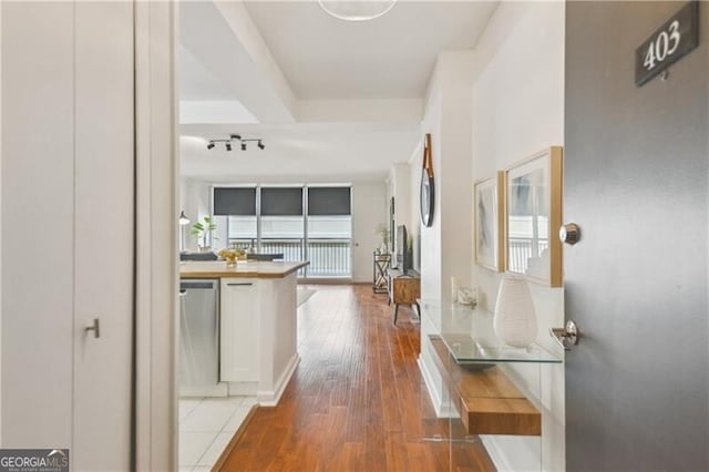 620 Peachtree St NE Unit 403, Atlanta, GA 30308 - hallway with wood finished floors