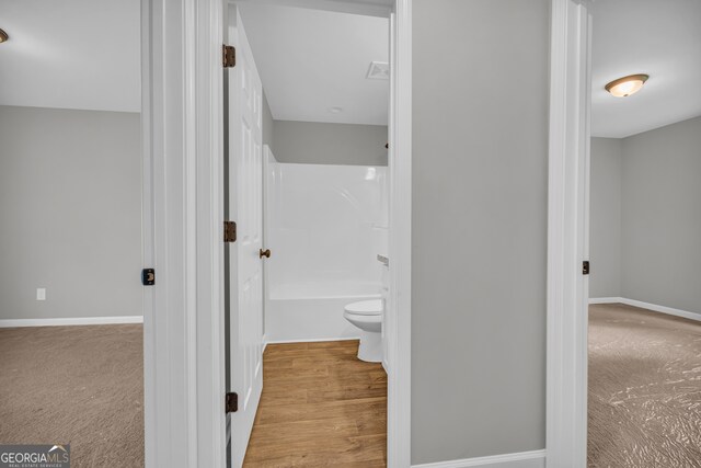 350 Maple St, Hartwell, GA 30643 - full bath with toilet and shower / bath combination
