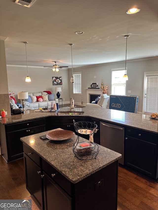 419 Woodmill Way SW, South Fulton, GA 30331 - kitchen featuring open floor plan, a sink, dark stone countertops, plenty of natural light, and recessed lighting