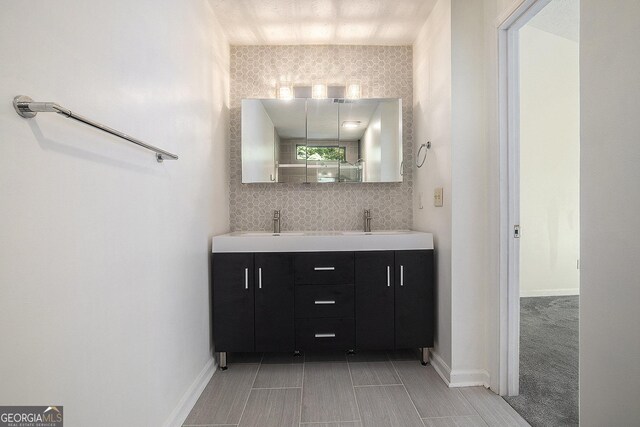 1202 Laurel Cliff Dr SE, Smyrna, GA 30082 - bathroom with a shower stall