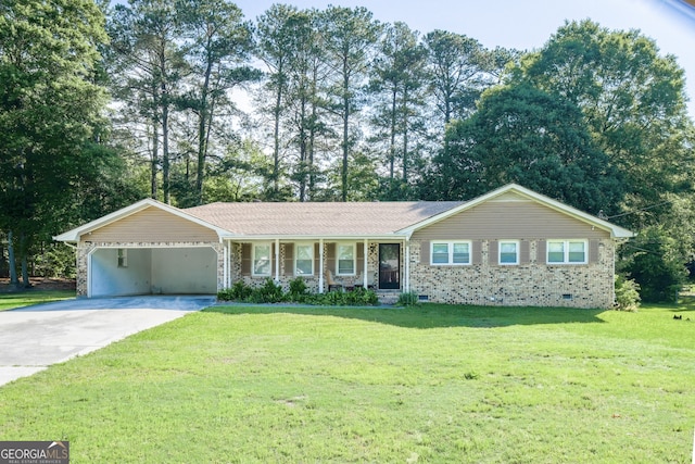 2628 Hickory Trl, Snellville, GA 30078 - single story home with a front yard, driveway, and view of wooded area