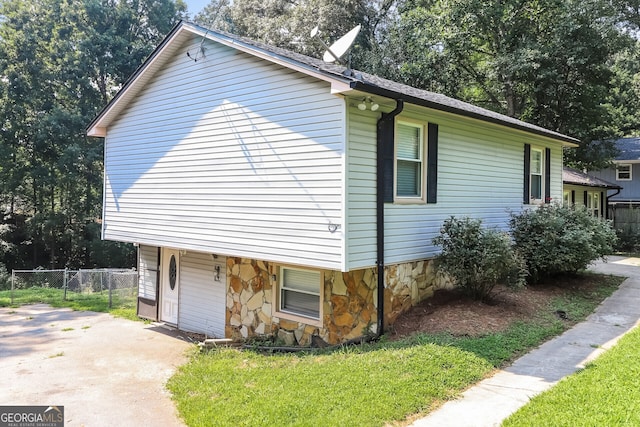 5243 Valleyview Dr, Acworth, GA 30102 - view of home's exterior with stone siding