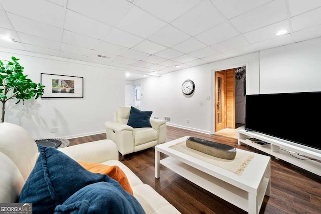 4411 Paces Battle NW, Atlanta, GA 30327 - living area featuring wood finished floors, a drop ceiling, and recessed lighting