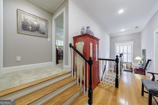 4470 Crestwicke Pointe, Atlanta, GA 30319 - entryway featuring light wood-type flooring, ornamental molding, baseboards, and recessed lighting