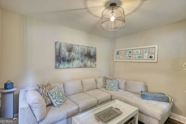 725 Cambridge Farms Dr, Hoschton, GA 30548