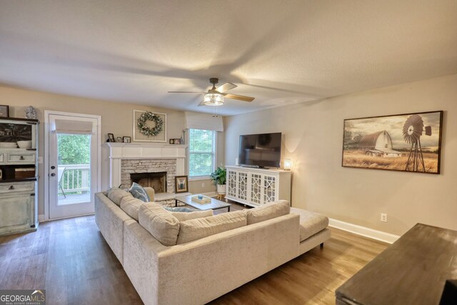 725 Cambridge Farms Dr, Hoschton, GA 30548