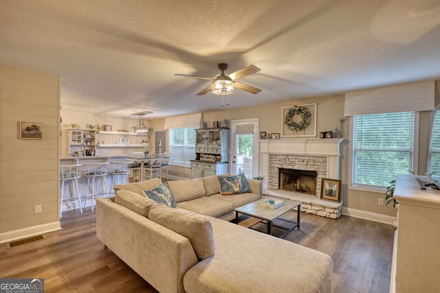 725 Cambridge Farms Dr, Hoschton, GA 30548