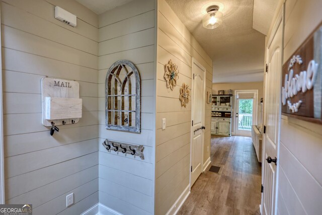 725 Cambridge Farms Dr, Hoschton, GA 30548