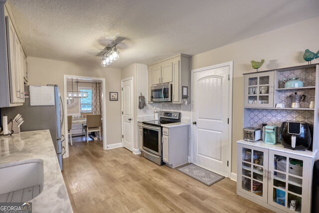 725 Cambridge Farms Dr, Hoschton, GA 30548