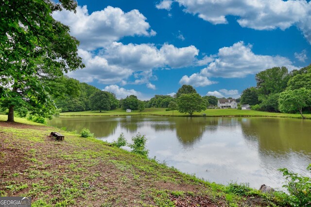 725 Cambridge Farms Dr, Hoschton, GA 30548