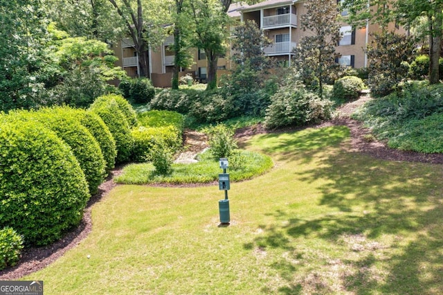 3200 Seven Pines Ct Unit 103, Atlanta, GA 30339 - view of community featuring a lawn
