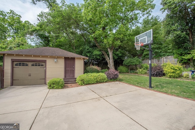 20 Salbide Ave, Newnan, GA 30263 - detached garage featuring driveway