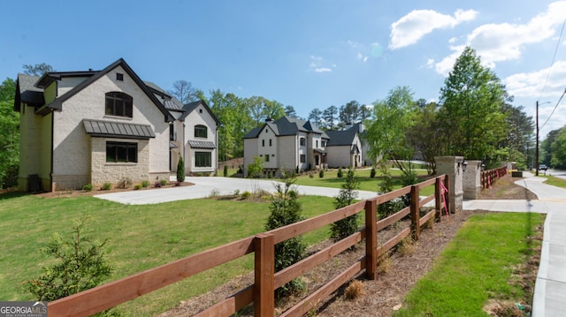 10765 Shallowford Rd, Roswell, GA 30075 - view of yard with curved driveway