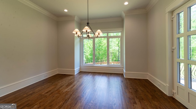 10765 Shallowford Rd, Roswell, GA 30075 - unfurnished room with a chandelier, dark wood-style floors, recessed lighting, and crown molding