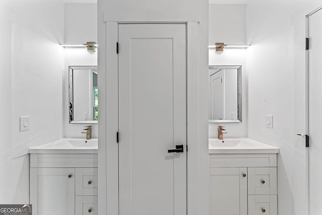 1835 Taylor Ave, East Point, GA 30344 - bathroom featuring vanity