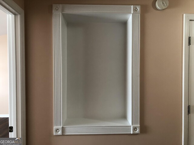 1938 Dilcrest Dr, Duluth, GA 30096 - detailed view of a smoke detector