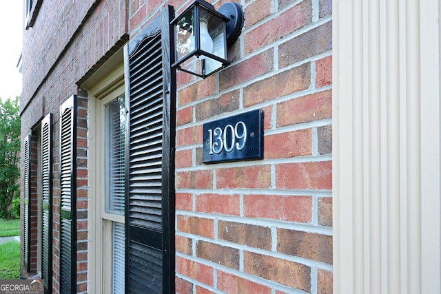1309 Newton Rd, Albany, GA 31701 - exterior view of brick siding