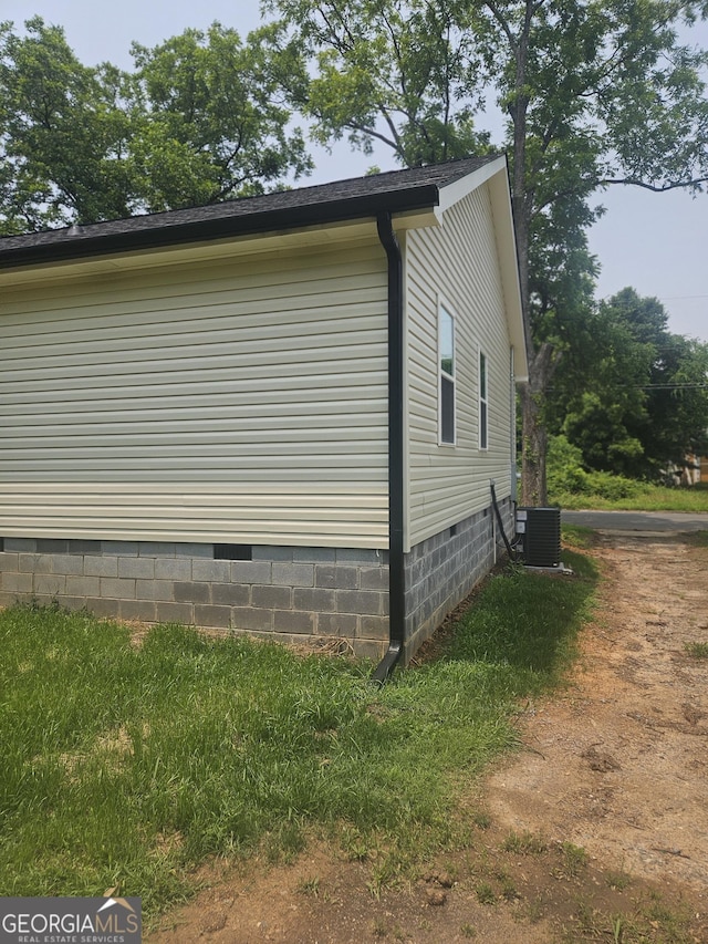 414 E 17th St SW, Rome, GA 30161 - view of side of home featuring crawl space and cooling unit
