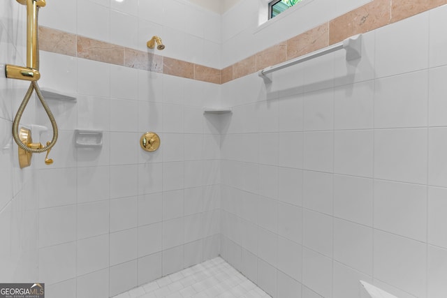 3905 Merriweather Woods, Johns Creek, GA 30022 - bathroom featuring tiled shower