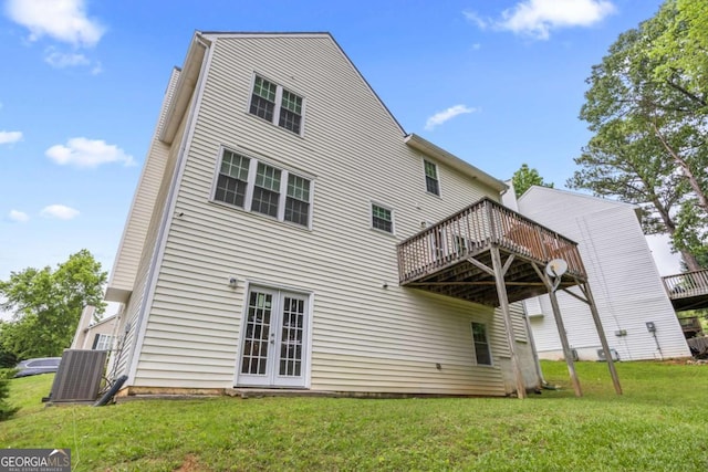 4305 Chesapeake Trce, Acworth, GA 30101 - back of property featuring a deck and a yard
