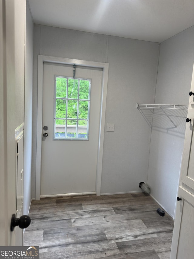 2093 Double Bridge Rd, Demorest, GA 30535 - laundry area featuring wood finished floors