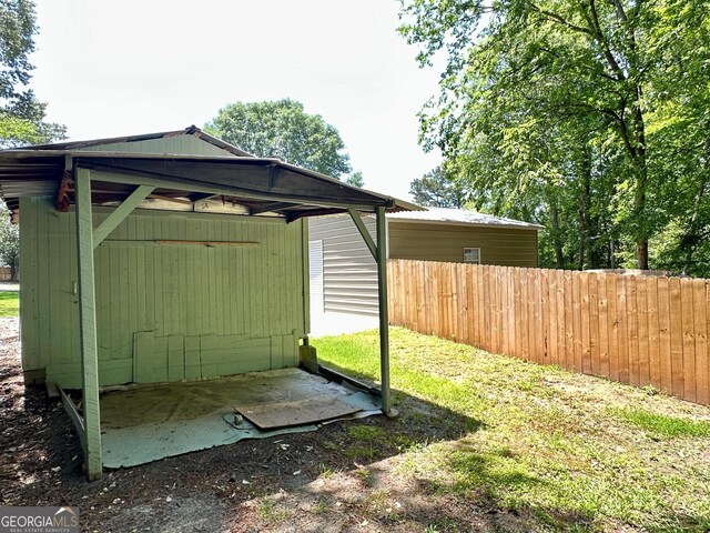 485 Angham Rd, Hiram, GA 30141 - view of garage