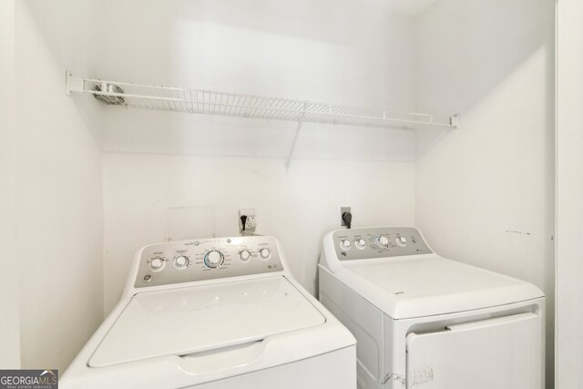 111 Trellis Ct, Acworth, GA 30101 - laundry area with washing machine and dryer
