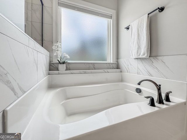 35 Perkins Cv, Senoia, GA 30276 - full bath featuring a bath