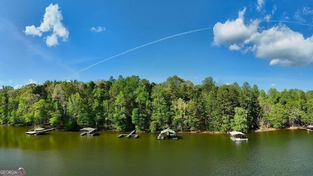 582 Rock Creek Bay Dr, Fair Play, SC 29643