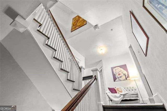 118 Waverly Way, Atlanta, GA 30307 - view of staircase