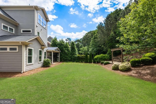 2165 Mcfarlin Ln, Alpharetta, GA 30004 - view of grassy yard