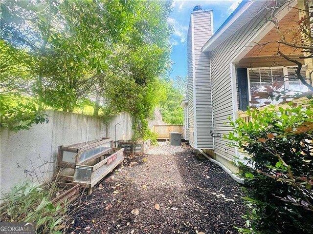 107 Oconnor Dr, Dallas, GA 30157 - view of yard with fence