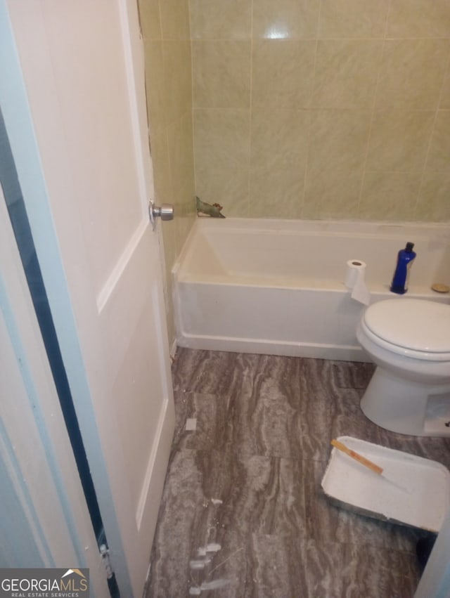 1105 Oak Knoll Ter SE, Atlanta, GA 30315 - bathroom featuring toilet and  shower combination