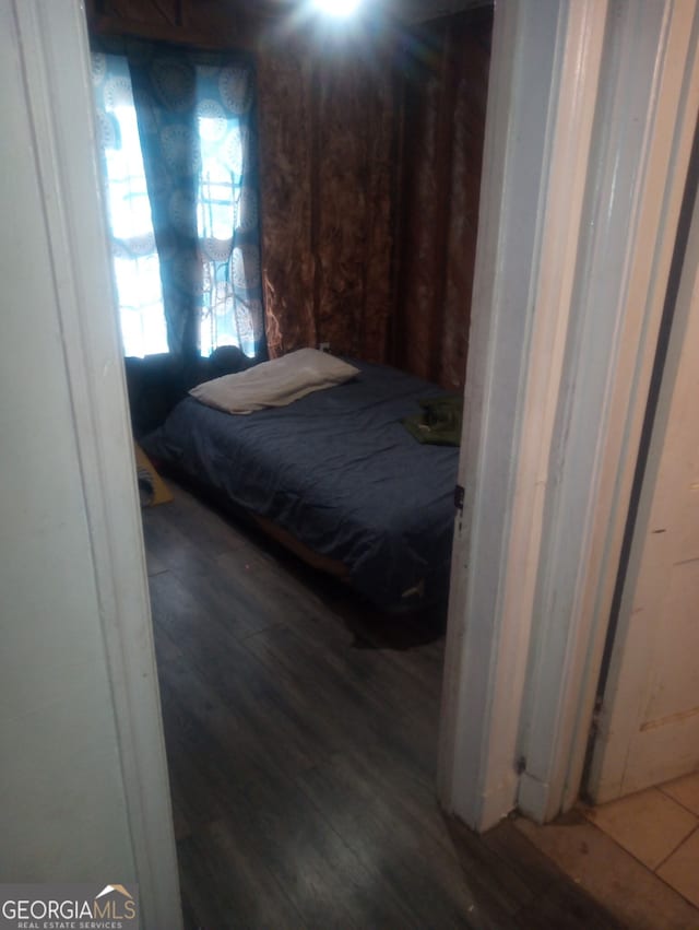 1105 Oak Knoll Ter SE, Atlanta, GA 30315 - bedroom featuring wood finished floors