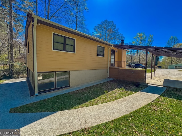 3082 Dove Way, Decatur, GA 30033 - view of side of property with a carport