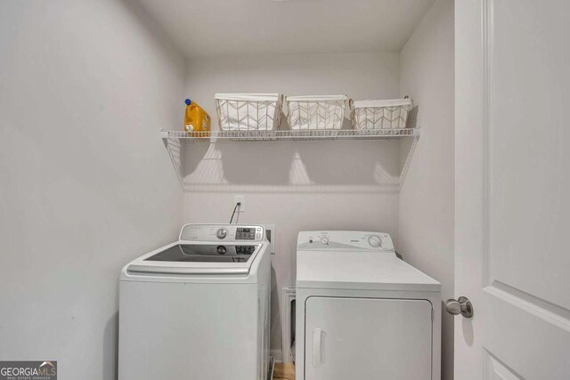 165 Brookstone Park E, Acworth, GA 30101 - laundry room featuring independent washer and dryer