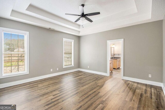 108 Deer Creek Run, Moreland, GA 30259