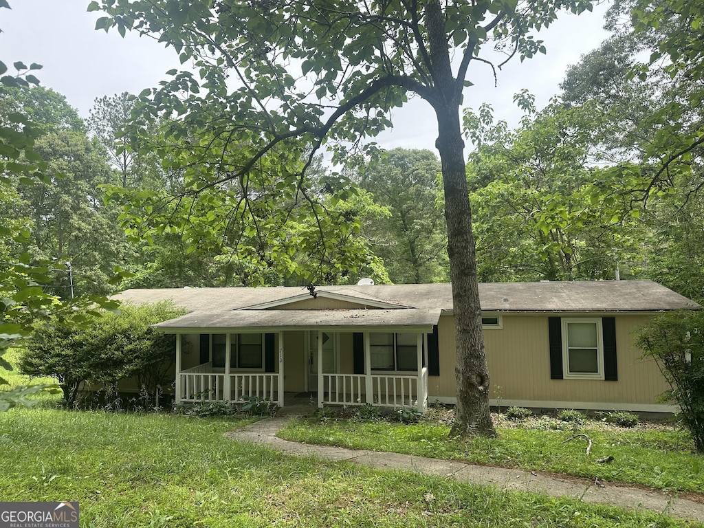 710 Seals Rd, Dallas, GA 30157 - view of front of home featuring covered porch