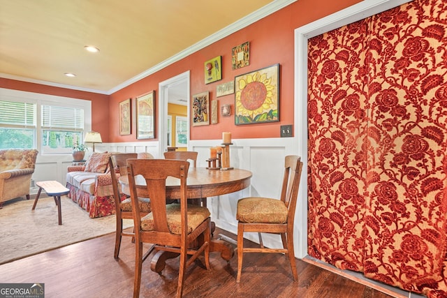 3839 Brookcrest Cir, Decatur, GA 30032 - dining room featuring ornamental molding, wood finished floors, wainscoting, and recessed lighting