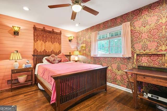 3839 Brookcrest Cir, Decatur, GA 30032 - bedroom featuring wood finished floors, wallpapered walls, recessed lighting, and ceiling fan