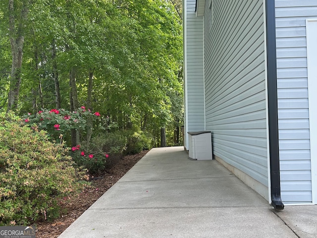 6940 Treeline Dr, Cumming, GA 30028 - view of patio / terrace