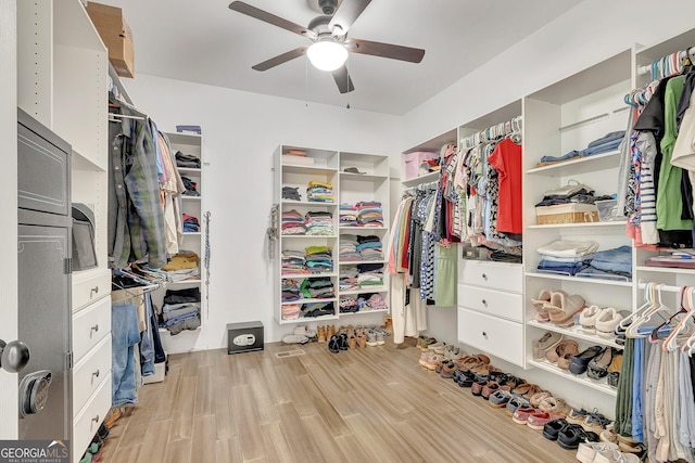 346 Rest Haven Rd, Thomaston, GA 30286 - spacious closet featuring ceiling fan and light wood-style floors