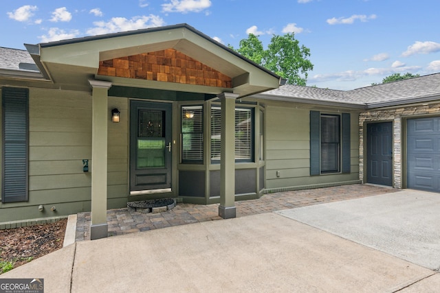 2055 Cactus Ln, Cumming, GA 30040 - entrance to property with roof with shingles