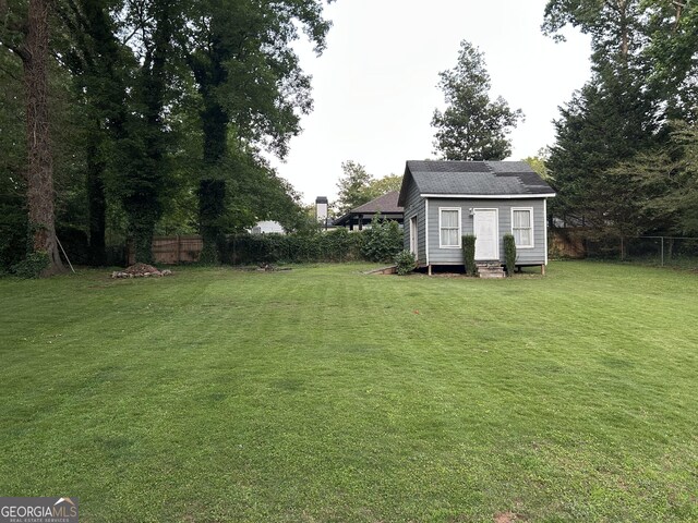 3095 Holbrook Dr SW, Marietta, GA 30060 - view of yard featuring entry steps