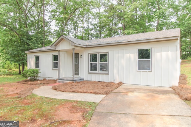 330 Stonehenge Way, Athens, GA 30606 - single story home with board and batten siding and a shingled roof